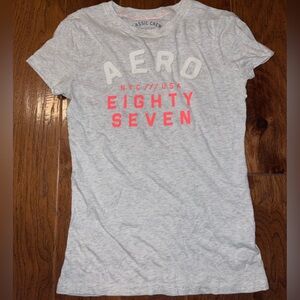 Aeropostale Gray T-Shirt with Pink Print